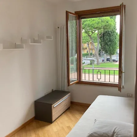 Casa Alex Civico 18 * デセンツァーノ・デル・ガルダ